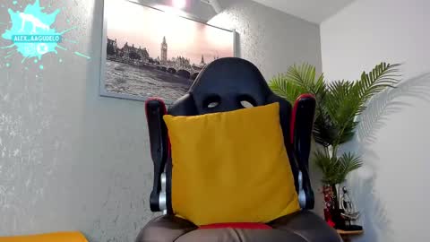 Snapshot of alex_zt chatting on 21, 2, 2025 x online show from 21, 2, 2025