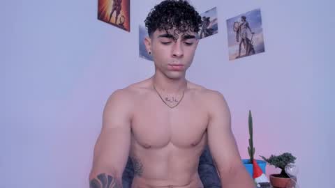 Snapshot of alex_zt chatting on 29, 11, 2025 x online show from 29, 11, 2025