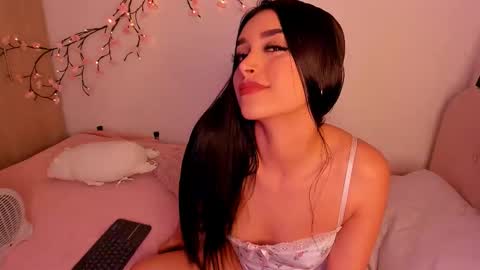 Snapshot of alexa_6908 chatting on 7, 11, 2025 alexa online show from 7, 11, 2025