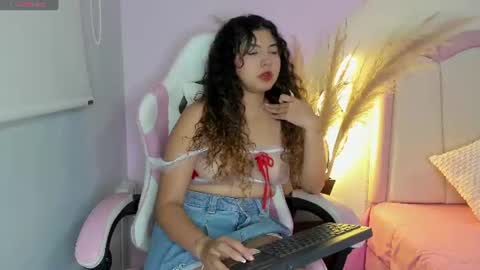 Snapshot of alexa_cutte_ chatting on 11, 6, 2026 A L E X A online show from 11, 6, 2026