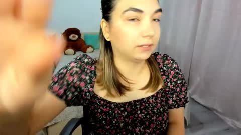 Snapshot of alexa_dolly chatting on 6, 10, 2025 Alexa online show from 6, 10, 2025