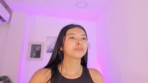 Alexa Millers online show from 25, 2, 2025