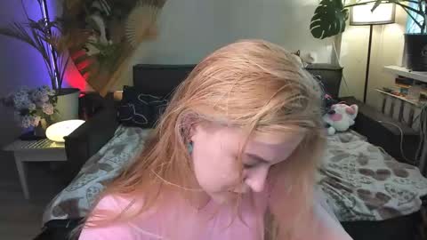 Snapshot of alexa_pirs chatting on 12, 5, 2026 alexa_pirs online show from 12, 5, 2026