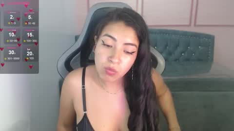 Snapshot of alexa_romero_t chatting on 23, 10, 2025 Alexandra online show from 23, 10, 2025