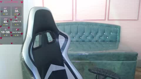 Snapshot of alexa_romero_t chatting on 5, 11, 2025 Alexandra online show from 5, 11, 2025