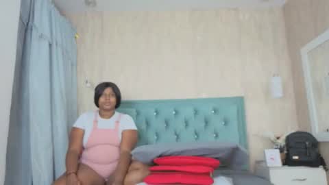 Snapshot of alexa_roussee chatting on 12, 9, 2025 Alexa online show from 12, 9, 2025