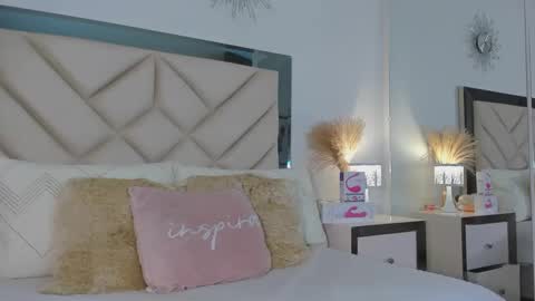 alexa_tobar online show from 24, 1, 2025