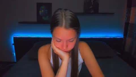Snapshot of alexabarkley chatting on 17, 6, 2026 angel online show from 17, 6, 2026