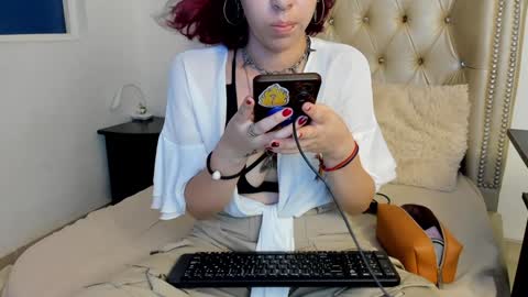 Snapshot of alexafoxy18 chatting on 21, 12, 2024 ALEXA online show from 21, 12, 2024