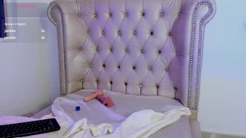 Snapshot of alexafoxy18 chatting on 7, 2, 2025 ALEXA online show from 7, 2, 2025