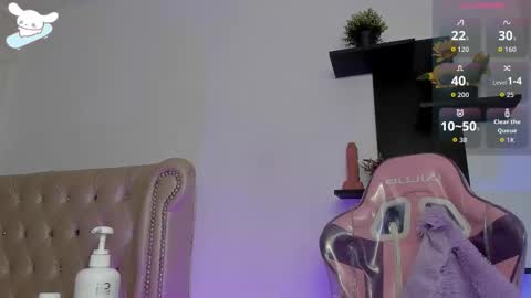 Snapshot of alexafoxy18 chatting on 4, 10, 2025 ALEXA online show from 4, 10, 2025