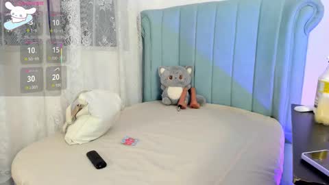 Snapshot of alexafoxy18 chatting on 8, 11, 2025 ALEXA online show from 8, 11, 2025