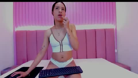 Snapshot of alexagrace12 chatting on 10, 1, 2026 alexagrace12 online show from 10, 1, 2026