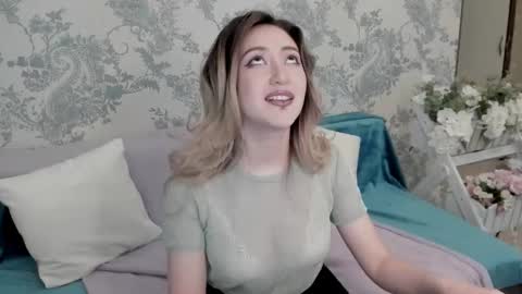 Snapshot of alexajang chatting on 8, 3, 2025 AlexaJang online show from 8, 3, 2025