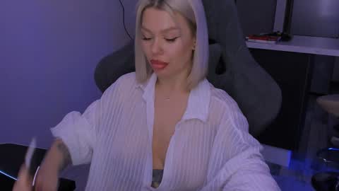 Snapshot of alexamason chatting on 6, 2, 2025 Alexa Mason online show from 6, 2, 2025