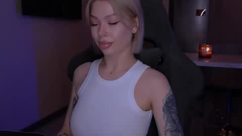 Snapshot of alexamason chatting on 21, 11, 2025 Alexa Mason online show from 21, 11, 2025