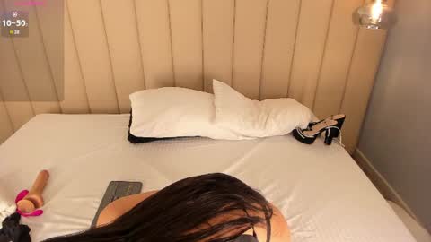 Snapshot of alexamonroe_ chatting on 14, 6, 2026 Alexa online show from 14, 6, 2026