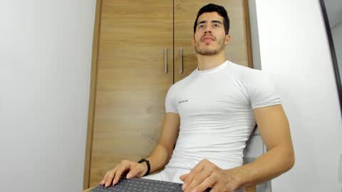 Snapshot of alexander__lips chatting on 20, 12, 2024 alexander__lips online show from 20, 12, 2024