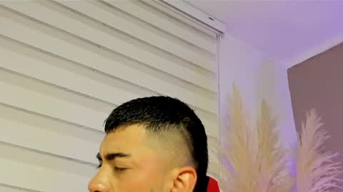 Snapshot of alexander_diiaz chatting on 13, 5, 2026 Alexander Diaz online show from 13, 5, 2026