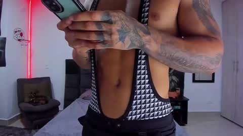 Snapshot of alexander_martines chatting on 20, 12, 2024 Onlyfansalexmartinezwb Instagram alexwbmartinez Twitter martinezcb937 online show from 20, 12, 2024