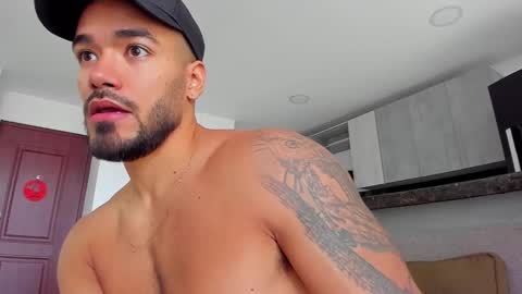 Snapshot of alexander_martines chatting on 31, 12, 2024 Onlyfansalexmartinezwb Instagram alexwbmartinez Twitter martinezcb937 online show from 31, 12, 2024