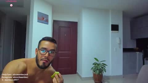 Snapshot of alexander_martines chatting on 11, 9, 2025 Onlyfansalexmartinezwb Instagram alexwbmartinez Twitter martinezcb937 online show from 11, 9, 2025