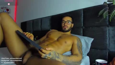Snapshot of alexander_martines chatting on 14, 9, 2025 Onlyfansalexmartinezwb Instagram alexwbmartinez Twitter martinezcb937 online show from 14, 9, 2025