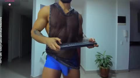 Snapshot of alexander_martines chatting on 22, 10, 2025 Onlyfansalexmartinezwb Instagram alexwbmartinez Twitter martinezcb937 online show from 22, 10, 2025