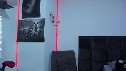 Snapshot of alexander_martines chatting on 23, 10, 2025 Onlyfansalexmartinezwb Instagram alexwbmartinez Twitter martinezcb937 online show from 23, 10, 2025