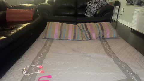 Alex  John online show from 6, 1, 2025