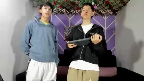 chicos hot online show from 2, 2, 2026