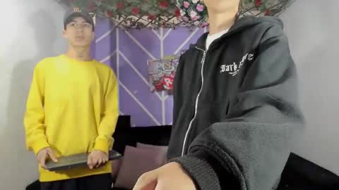 chicos hot online show from 9, 3, 2026