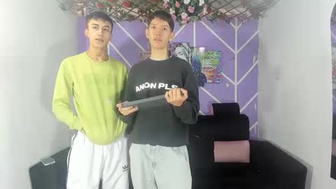 chicos hot online show from 5, 4, 2026