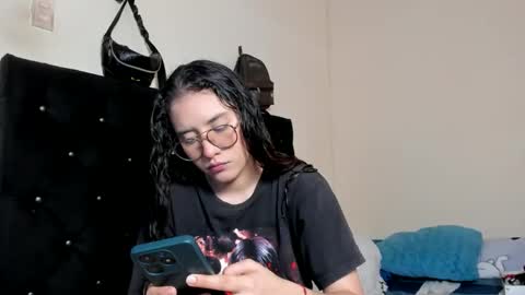 Snapshot of alexandra_clauss chatting on 5, 10, 2025 alexandra clauss online show from 5, 10, 2025