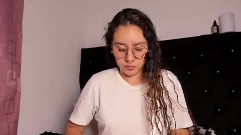 Snapshot of alexandra_clauss chatting on 5, 11, 2025 alexandra clauss online show from 5, 11, 2025