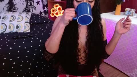 Snapshot of alexandra_jonas chatting on 12, 5, 2026 alexandra_jonas online show from 12, 5, 2026
