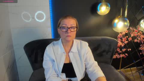 Snapshot of alexandra_kind chatting on 13, 12, 2024 Alexandra online show from 13, 12, 2024