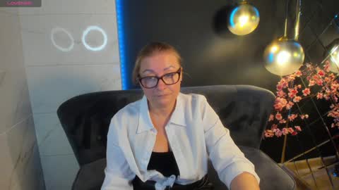 Snapshot of alexandra_kind chatting on 13, 12, 2024 Alexandra online show from 13, 12, 2024