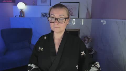 Snapshot of alexandra_kind chatting on 3, 1, 2025 Alexandra online show from 3, 1, 2025