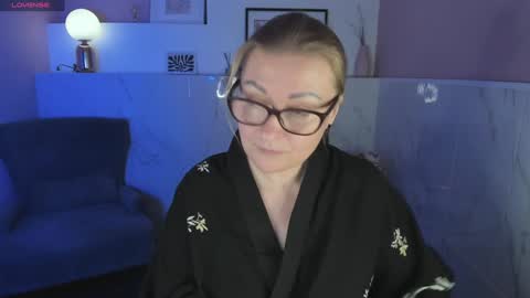 Snapshot of alexandra_kind chatting on 4, 1, 2025 Alexandra online show from 4, 1, 2025