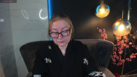 Snapshot of alexandra_kind chatting on 5, 1, 2025 Alexandra online show from 5, 1, 2025