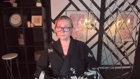 Snapshot of alexandra_kind chatting on 5, 2, 2025 Alexandra online show from 5, 2, 2025