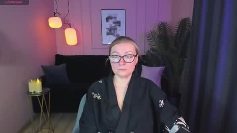 Snapshot of alexandra_kind chatting on 8, 2, 2025 Alexandra online show from 8, 2, 2025