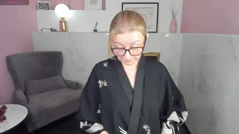 Snapshot of alexandra_kind chatting on 13, 2, 2025 Alexandra online show from 13, 2, 2025