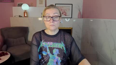 Snapshot of alexandra_kind chatting on 17, 2, 2025 Alexandra online show from 17, 2, 2025