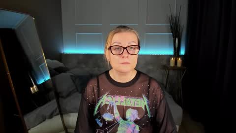 Snapshot of alexandra_kind chatting on 19, 2, 2025 Alexandra online show from 19, 2, 2025