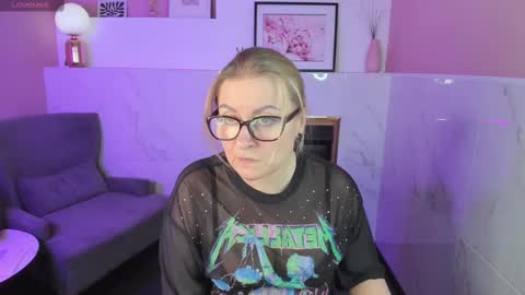 Snapshot of alexandra_kind chatting on 23, 2, 2025 Alexandra online show from 23, 2, 2025