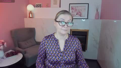 Snapshot of alexandra_kind chatting on 25, 2, 2025 Alexandra online show from 25, 2, 2025