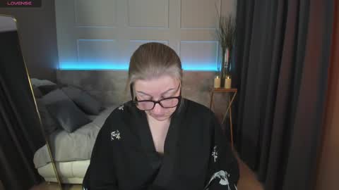 Snapshot of alexandra_kind chatting on 1, 3, 2025 Alexandra online show from 1, 3, 2025