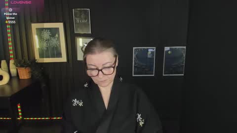 Snapshot of alexandra_kind chatting on 7, 3, 2025 Alexandra online show from 7, 3, 2025